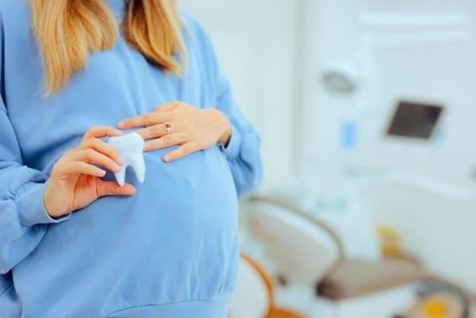 pregnancy warning signs